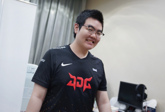 豪门对决!S赛上演世纪大战的简单介绍 豪门对决!S赛上演世纪大战的简单介绍