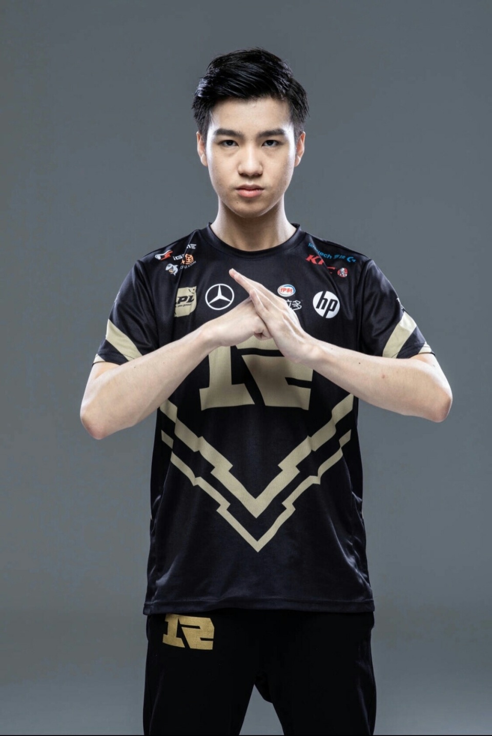 豪门对决!S赛上演世纪大战的简单介绍 豪门对决!S赛上演世纪大战的简单介绍