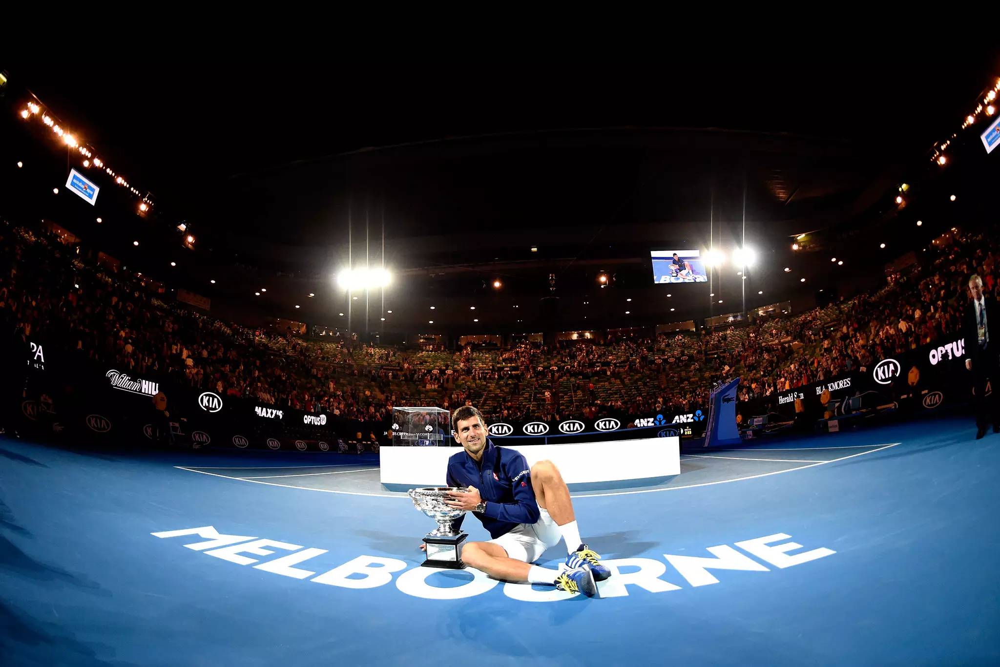 关于澳网逆转拉沃尔杯,德约科维奇点燃赛场的信息 关于澳网逆转拉沃尔杯,德约科维奇点燃赛场的信息