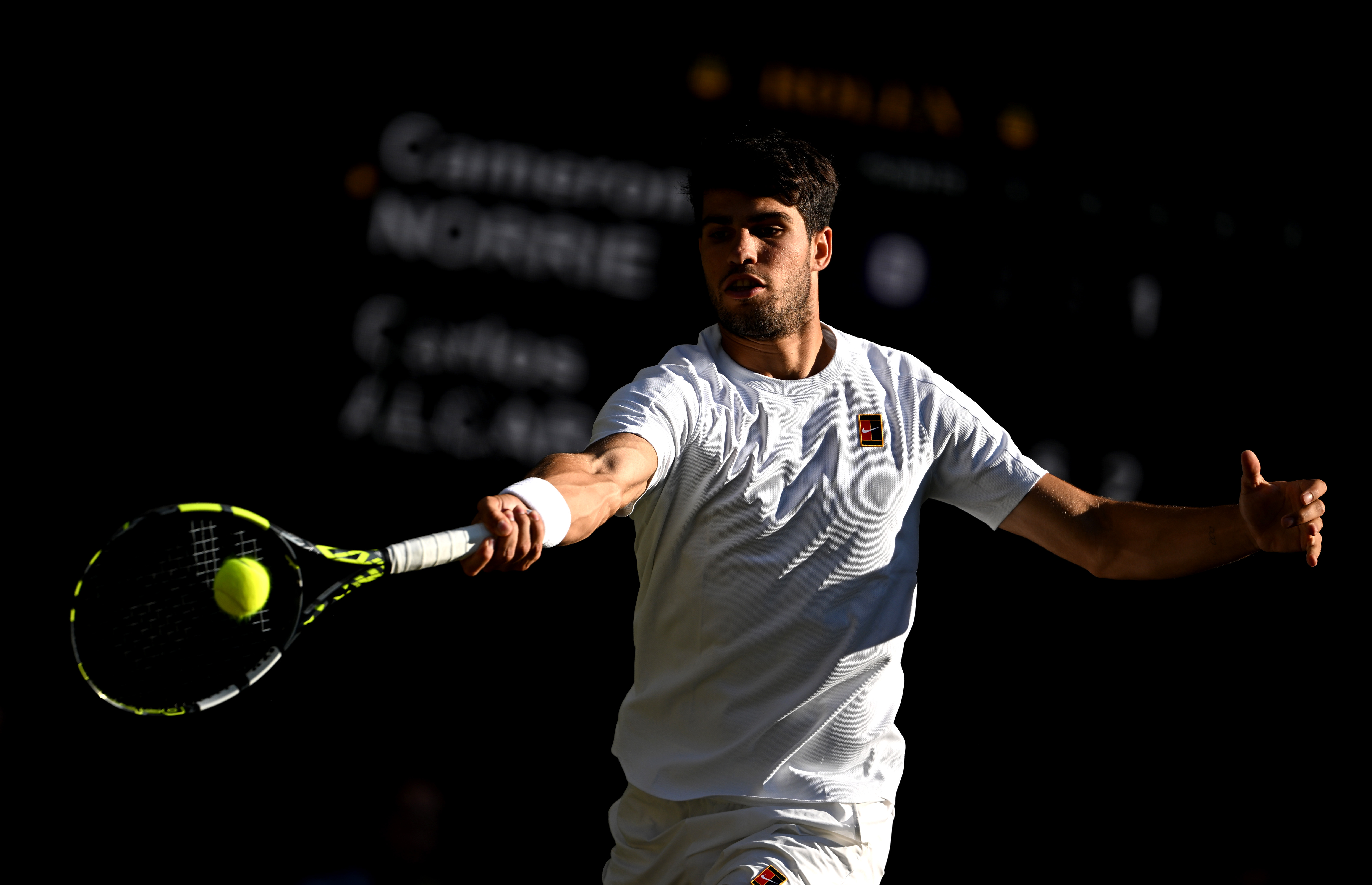 温网逆转ATP总决赛,阿尔卡拉斯高光表现 温网逆转ATP总决赛,阿尔卡拉斯高光表现