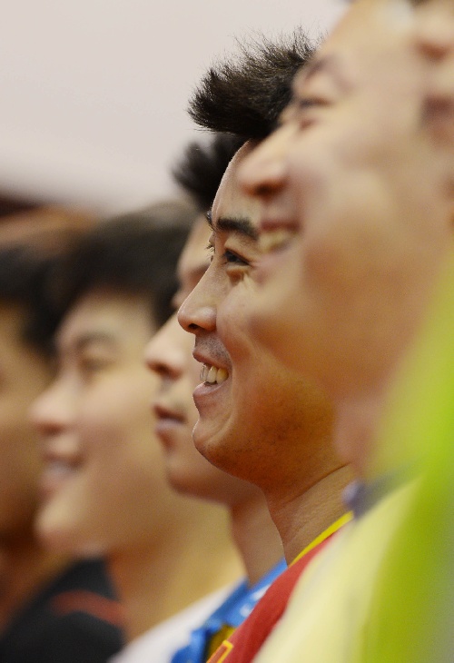 瑞典队横扫法国队，王皓惊艳四座