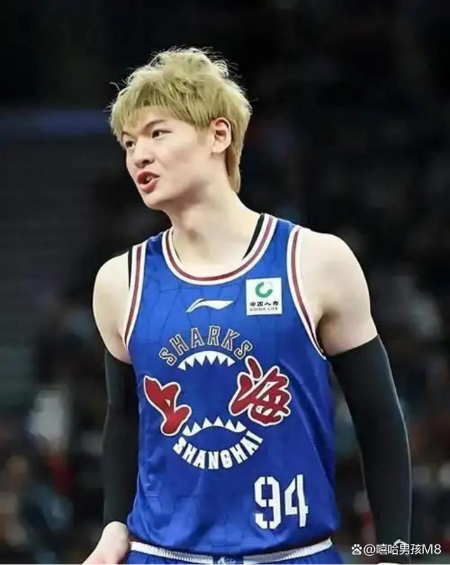 四川队逆转福建队，王哲林状态火热