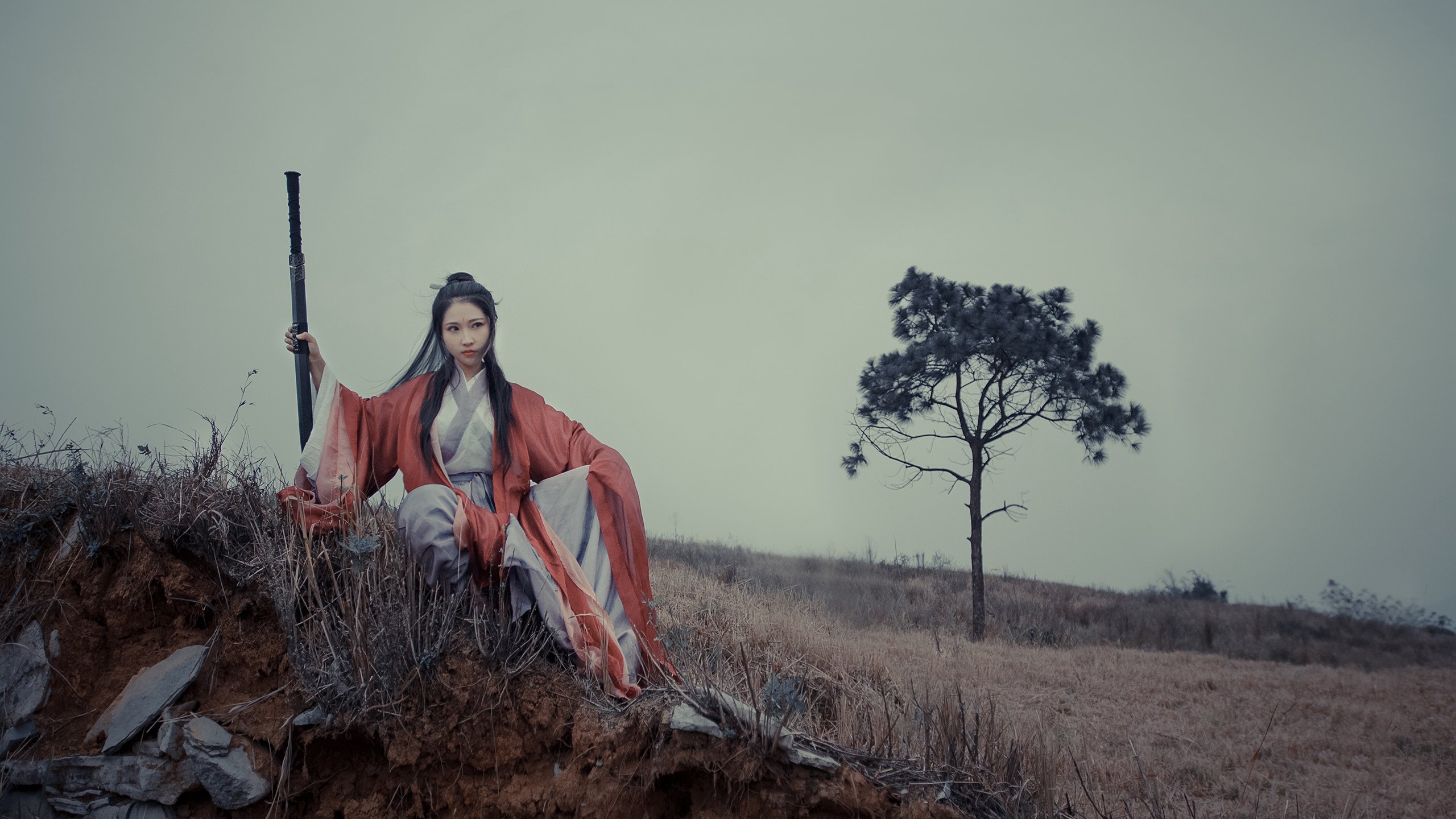 绿茵场上的冰与火，乒乓球台上的孤独远征