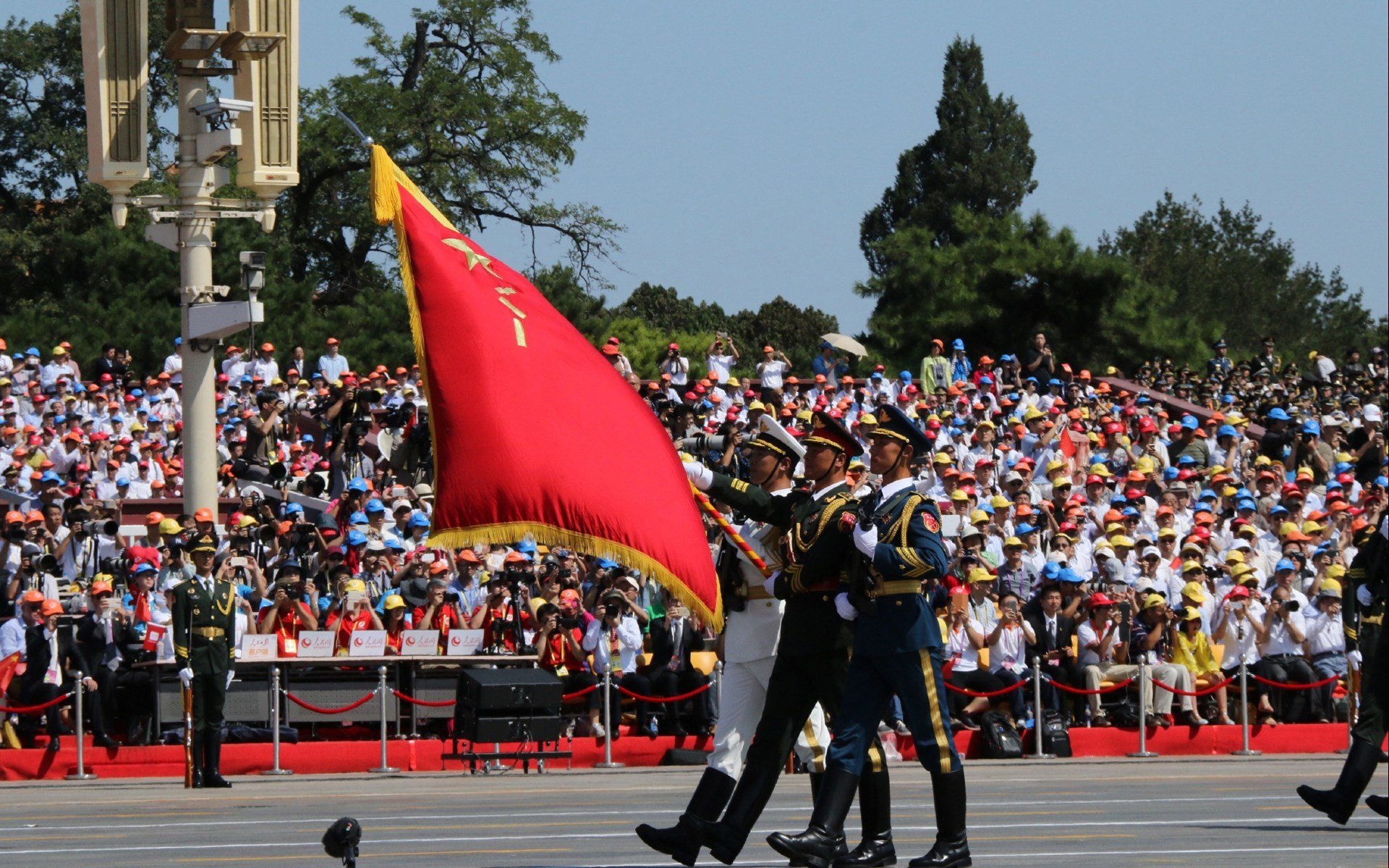 奥斯梅恩，今夜，他是砸碎城墙的攻城锤