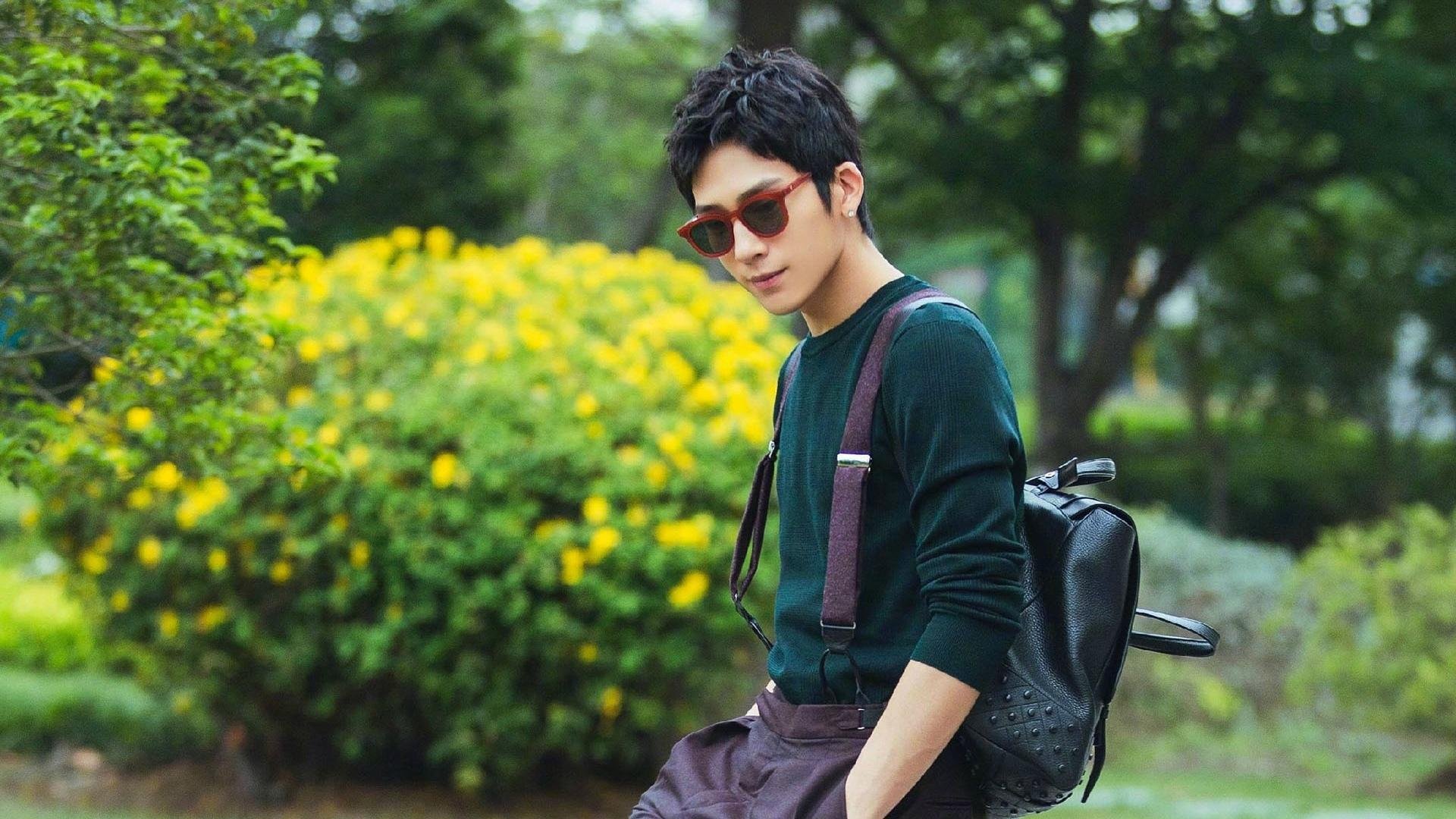 双城记，基耶萨一剑封喉映衬阿森纳红色洪流，欧冠舞台演绎征服的两种美学